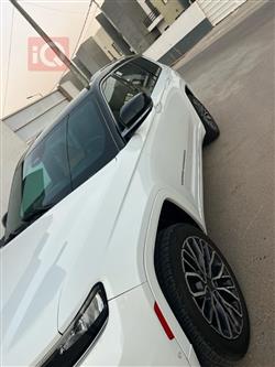 Jeep Grand Cherokee L